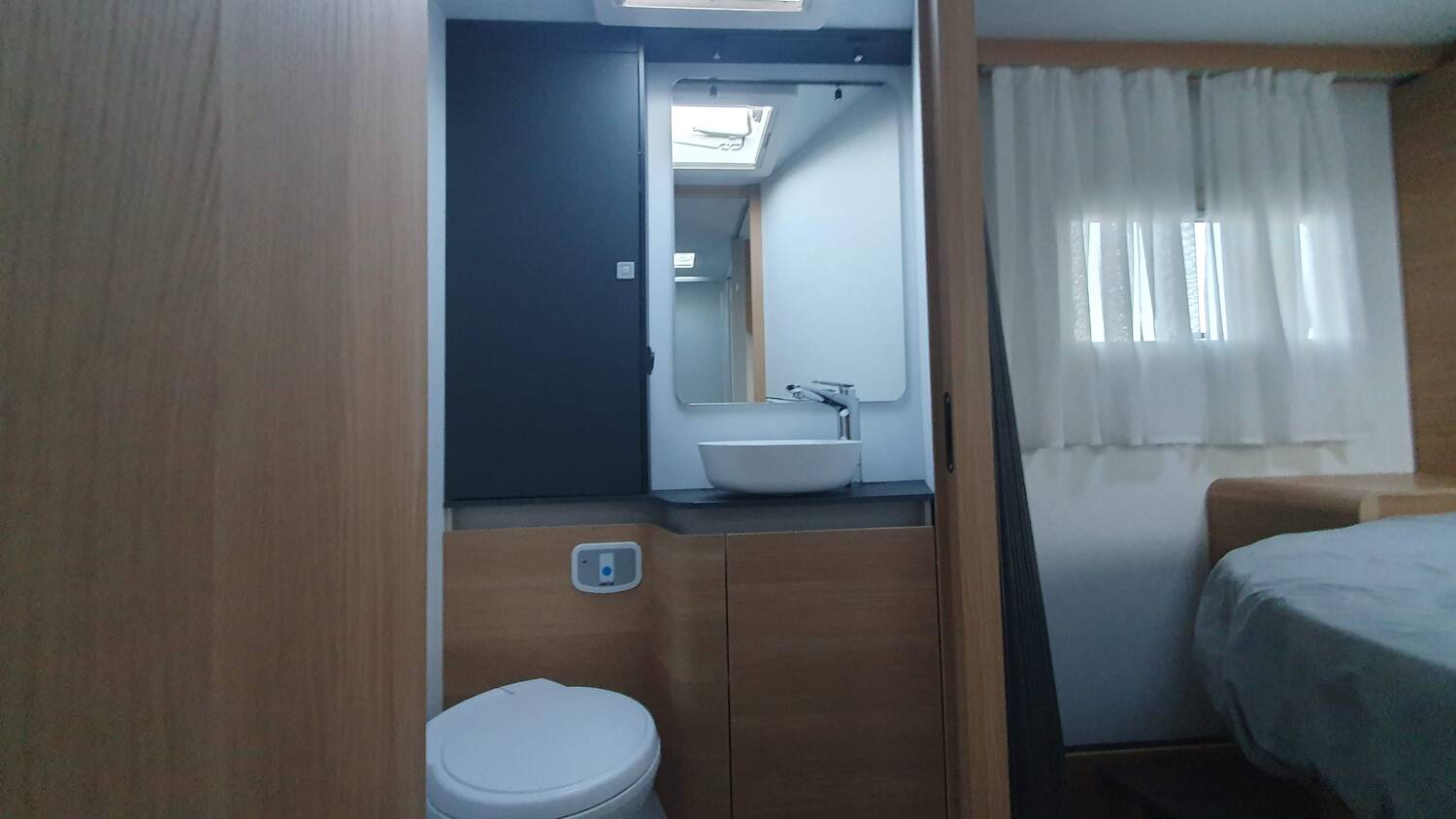 Adria Matrix Axess 670SC - Imagen 13