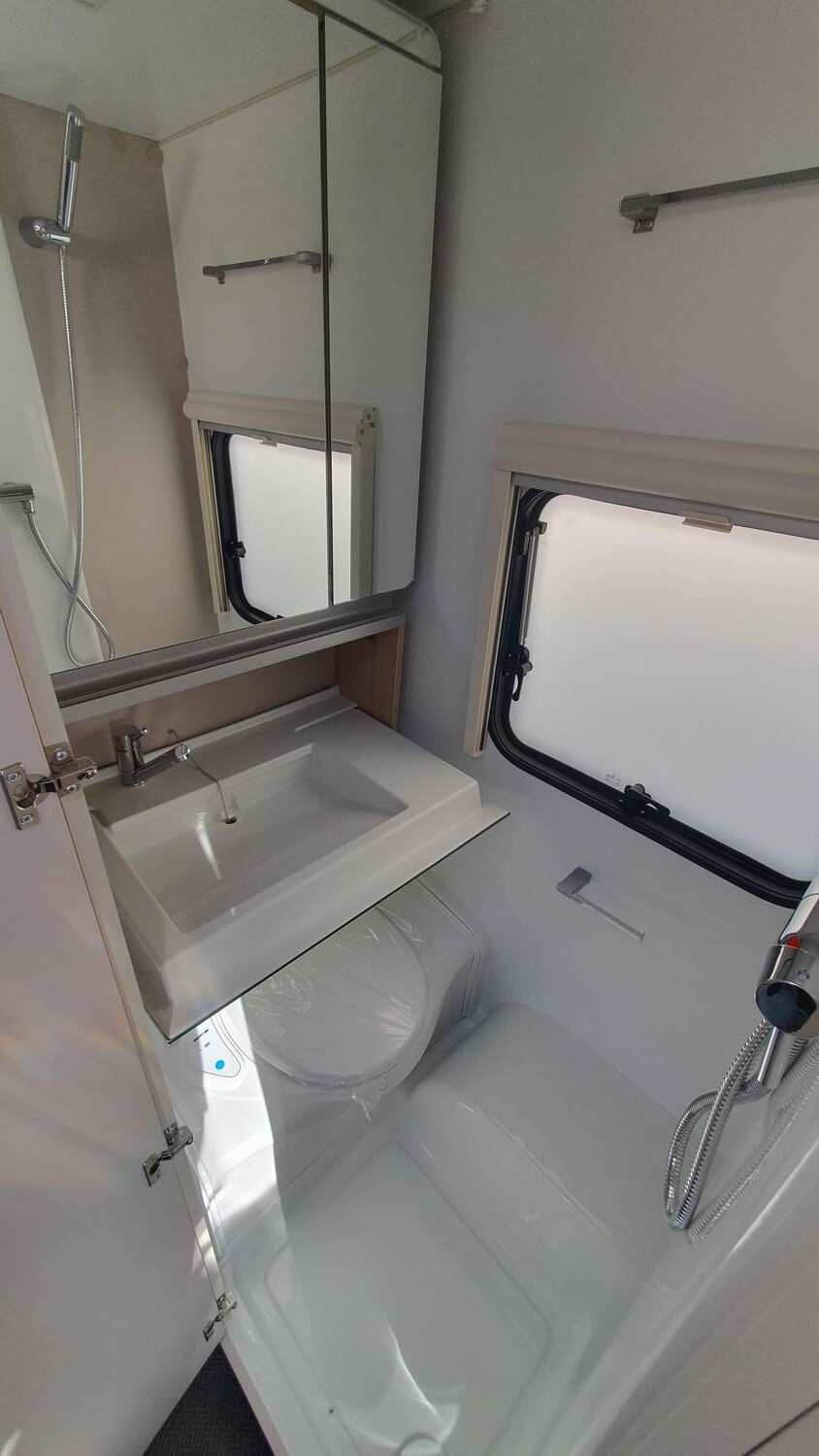 Adria Adora 593UP - Imagen 13