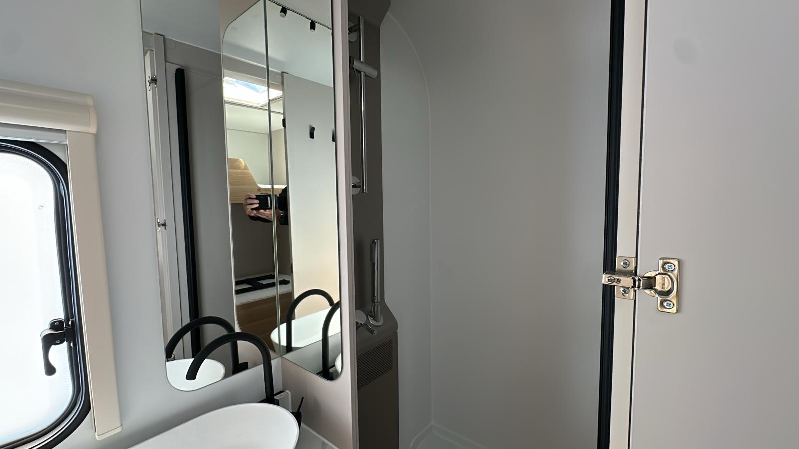 Adria Adora 573PT 2026 - Imagen 10